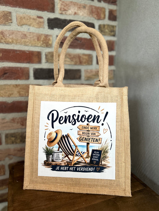 Cadeau Tas; een tas voor iemand die met pensioen mag.