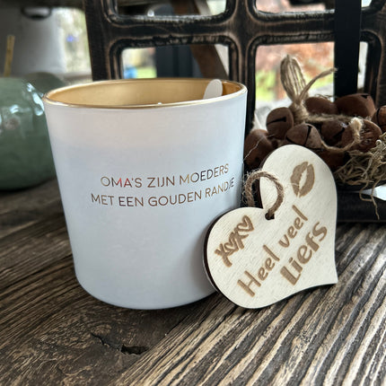 SOJAKAARS - OMA'S ZIJN MOEDERS MET EEN GOUDEN RANDJE - GEUR: FRESH COTTON