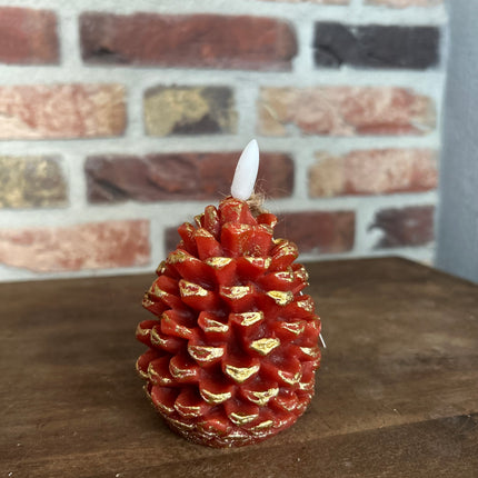 Dennenappel met led kaars