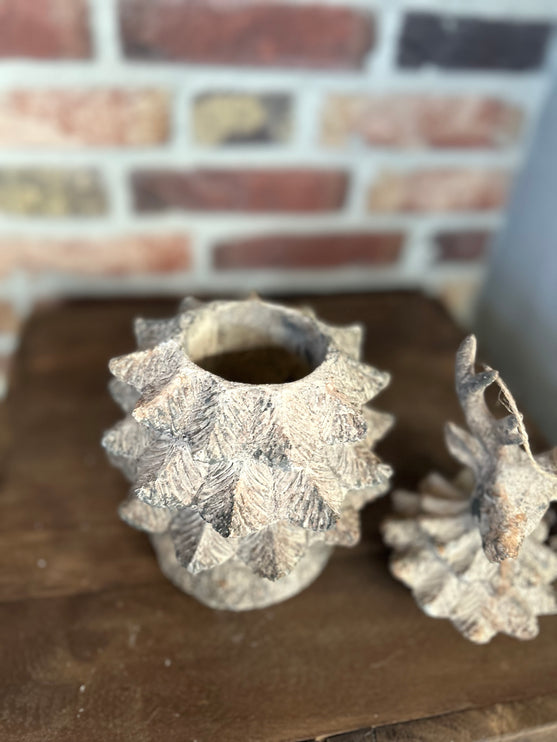 Stenen Potje met deksel Hert Kerstboom