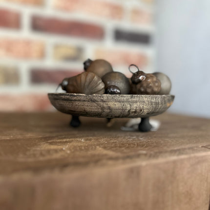 Houten schaaltje op pootjes met mini kerstballen