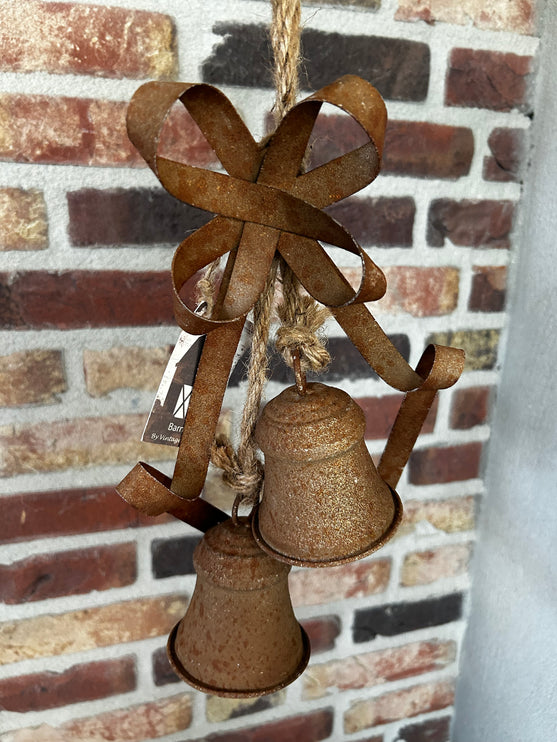 Hanger Klokken en Strik