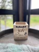 Pennenbakje met de tekst Bedankt juf (bloemetje) voor dit schooljaar